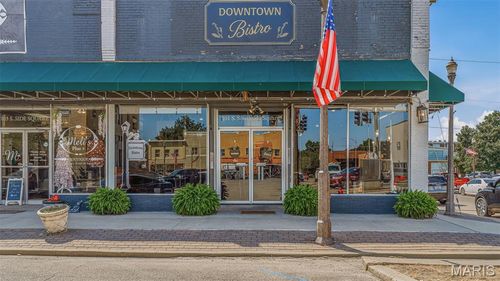 101 1st St, Kennett, MO, 63857-2051 | Card Image