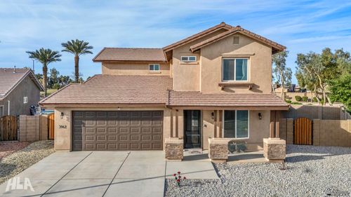 3942 W 38th Pl, Yuma, AZ, 85365-7948 | Card Image