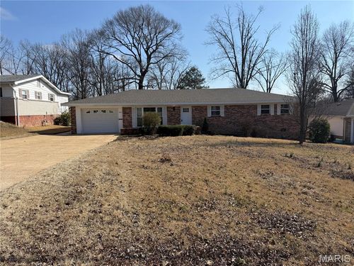 2304 Lee St, Poplar Bluff, MO, 63901-2422 | Card Image