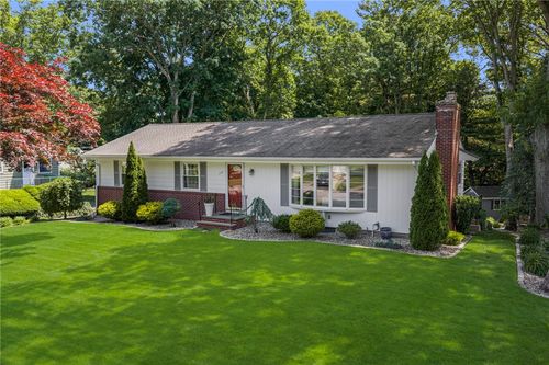 198 Northbridge Ave, Warwick, RI, 02886-2825 | Card Image
