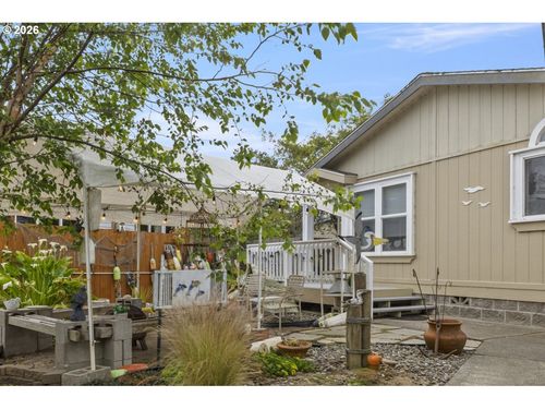 90946 Windy Ln, Coos Bay, OR, 97420-8788 | Card Image