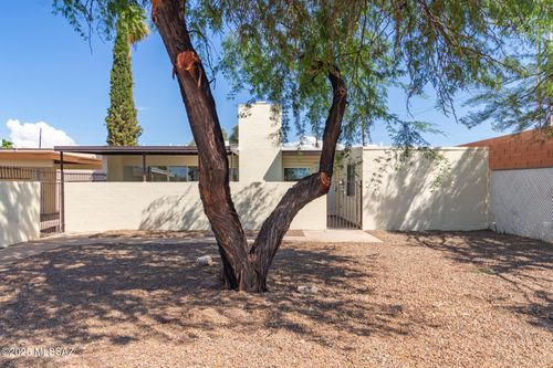 2768 S Kolb Rd, Tucson, AZ, 85730-1118 | Card Image