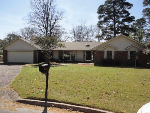 12 Regency Ln, Pine Bluff, AR, 71603-7520 | Card Image