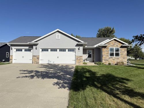 W6127 Sherwood Point Drive, GREENVILLE, WI, 54942 | Card Image