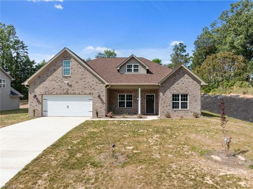 1875 Paragon Dr, Winston Salem, NC, 27127-7269 | Card Image