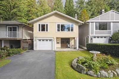 1520 Burrill Ave, House other with 3 bedrooms, 3 bathrooms and 3 parking in North Vancouver BC | Image 2