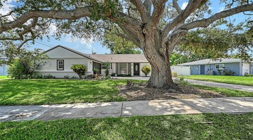 6711 S Lockwood Ridge Rd, SARASOTA, FL, 34231-8105 | Card Image