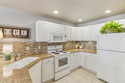 3025 Se Turnberry Dr, Ankeny, IA, 50021-9591 | Card Image