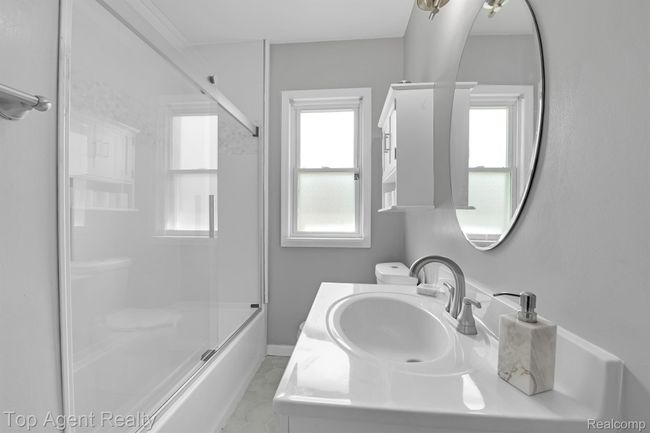 136 Alice Ave, House other with 4 bedrooms, 2 bathrooms and null parking in Bloomfield Township MI | Image 12