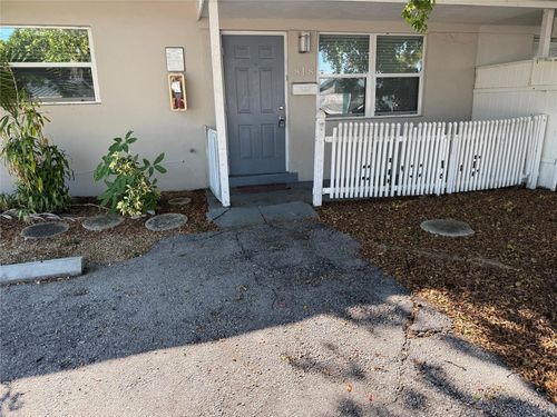 818 Ne 38th St, Oakland Park, FL, 33334-2938 | Card Image