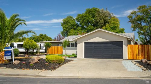 2038 San Gabriel St, Fairfield, CA, 94533-2204 | Card Image