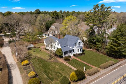 689 Main St, Cotuit, MA, 02635-3136 | Card Image
