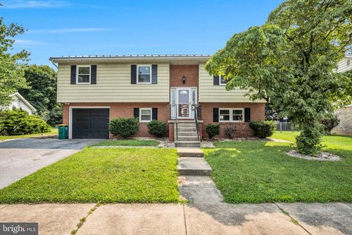 36 Edgelea Dr, CHAMBERSBURG, PA, 17201-1390 | Card Image