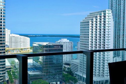 apt-2001-68 Se 6th St, Miami, FL, 33131-3197 | Card Image