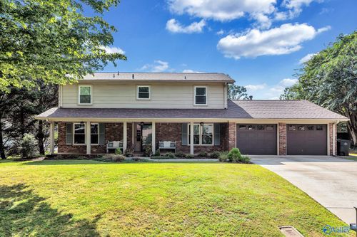2705 Milford St, Florence, AL, 35633-1606 | Card Image