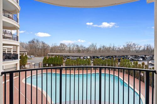 apt-215-400 Warioto Way, Ashland City, TN, 37015-1359 | Card Image