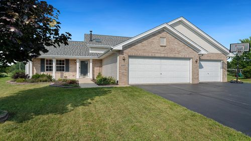 5867 Reston Dr, South Beloit, IL, 61080-9543 | Card Image