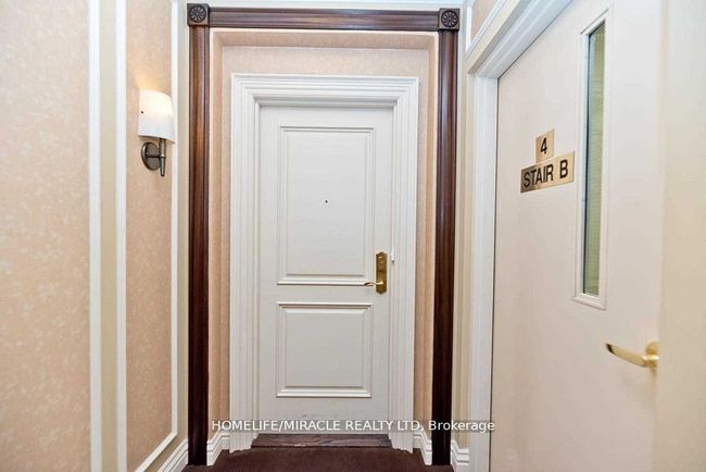 412 - 9235 Jane St, Condo with 2 bedrooms, 2 bathrooms and 1 parking in Vaughan ON | Image 8