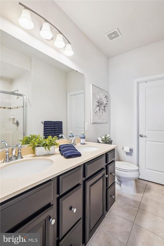 43436 Apple Orchard Sq, Townhouse with 4 bedrooms, 5 bathrooms and null parking in ASHBURN VA | Image 35