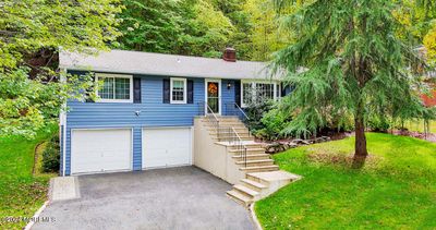 23 Harrington Terrace, House other with 3 bedrooms, 2 bathrooms and null parking in Morganville NJ | Image 2