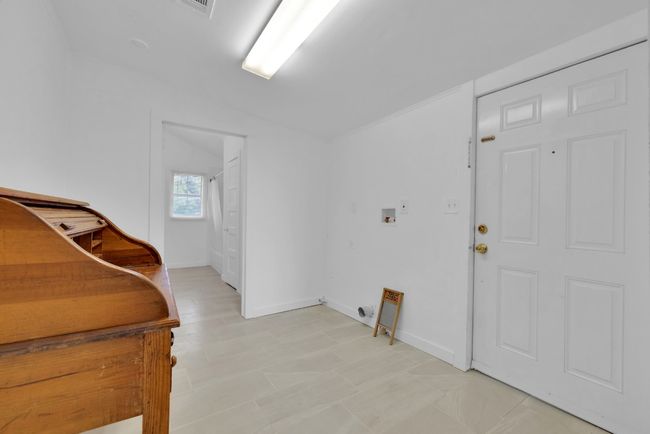 401 Shaw St, House other with 2 bedrooms, 1 bathrooms and 4 parking in Taylor TX | Image 13