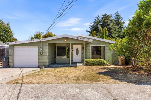 9031 S Park Ave, Tacoma, WA, 98444-6123 | Card Image