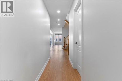 32-570 Linden Dr, Cambridge, ON, N3H0C9 | Card Image