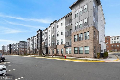 unit-105-23639 Golden Embers Sq, ASHBURN, VA, 20148-1913 | Card Image