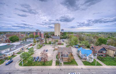 1002 - 64 Benton St, Condo with 1 bedrooms, 1 bathrooms and null parking in Kitchener ON | Image 1