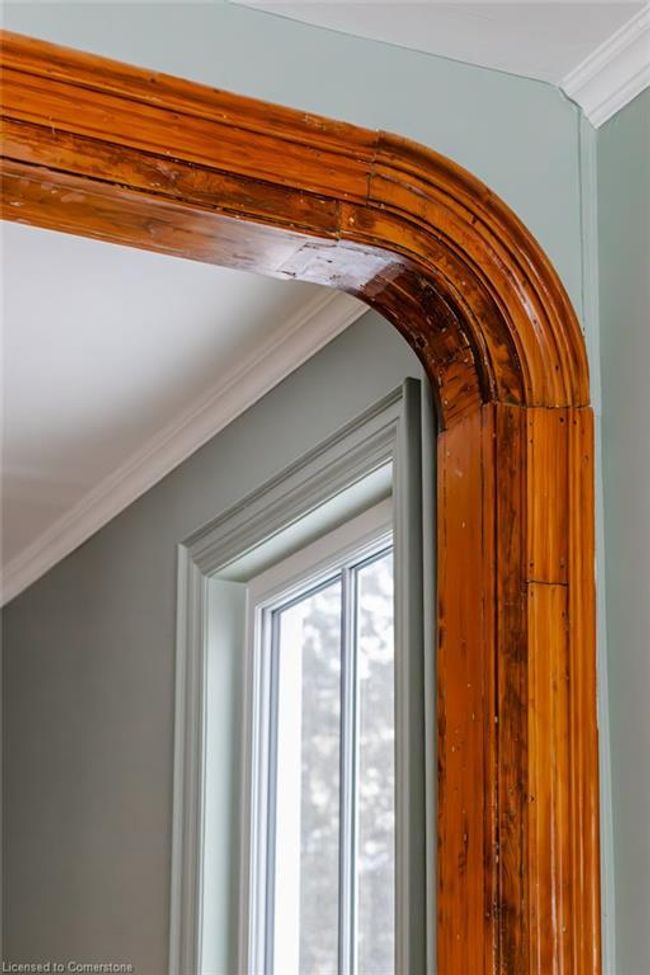 45 Park St W, House other with 6 bedrooms, 4 bathrooms and 4 parking in Dundas ON | Image 8