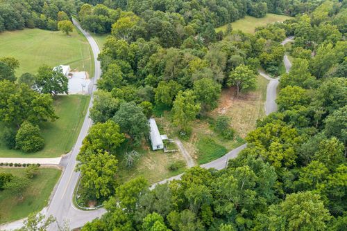 5675 Hodges Rd, Cunningham, TN, 37052-4663 | Card Image