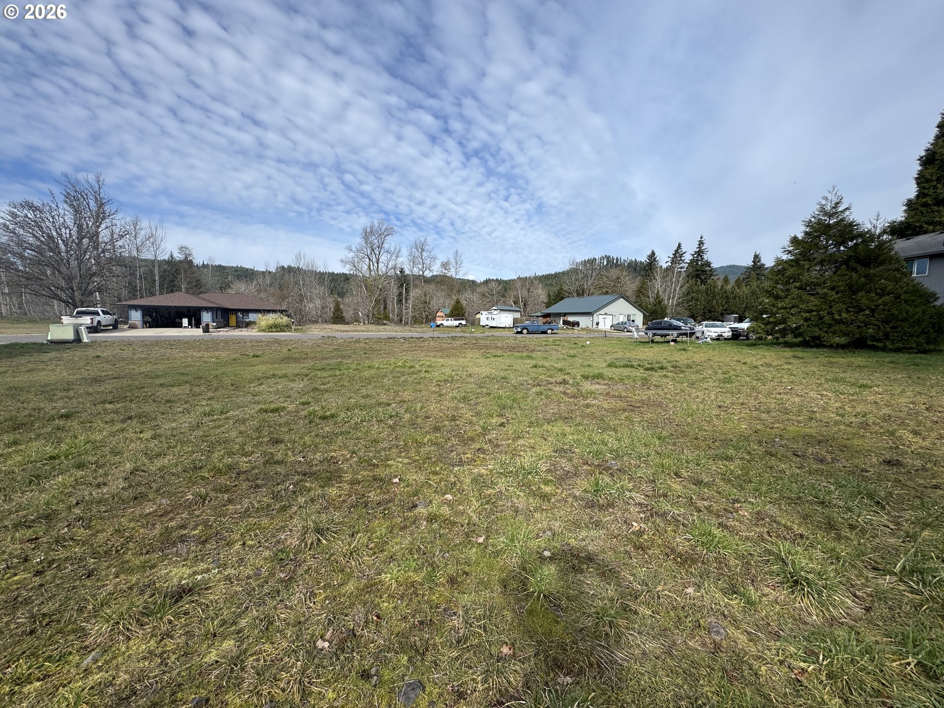 Land in Oakridge 4