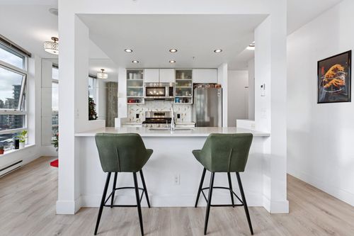 2602-939 Expo Blvd, Vancouver, BC, V6Z3G7 | Card Image