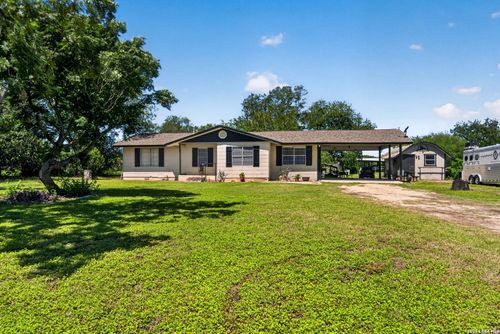 15505 Bradley Rd, Atascosa, TX, 78002-5016 | Card Image