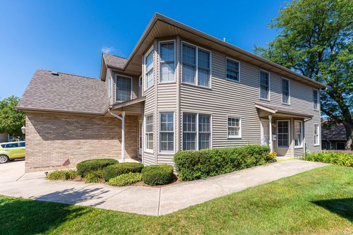 161 Mclaren Dr N, Sycamore, IL, 60178-2256 | Card Image