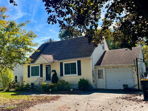 1104 Owen Rd, Schenectady, NY, 12303-4518 | Card Image