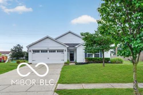 7753 Sunflower Dr, Noblesville, IN, 46062-6605 | Card Image