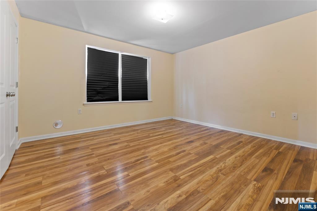 Residential Lease in Newark 4
