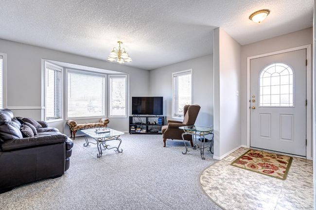 4845 50 Ave, House other with 3 bedrooms, 2 bathrooms and 6 parking in Kitscoty AB | Image 4