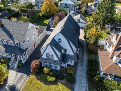 160 S Centre Avenue, Home with 5 bedrooms, 3 bathrooms and null parking in Rockville Centre NY | Image 3