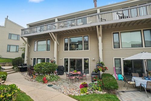 35-69 N Shore Dr, South Haven, MI, 49090-1185 | Card Image