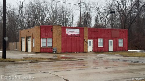 1570 Michigan Ave, Marysville, MI, 48040-1761 | Card Image