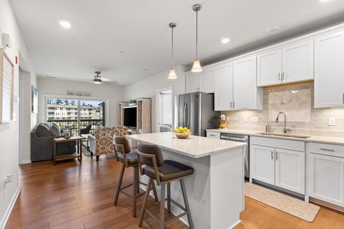 310-230 Martins Lndg, North Reading, MA, 01864 | Card Image