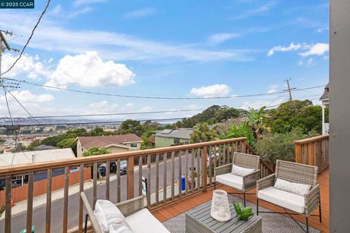 1532 Bayo Vista Ave, San Pablo, CA, 94806-4109 | Card Image