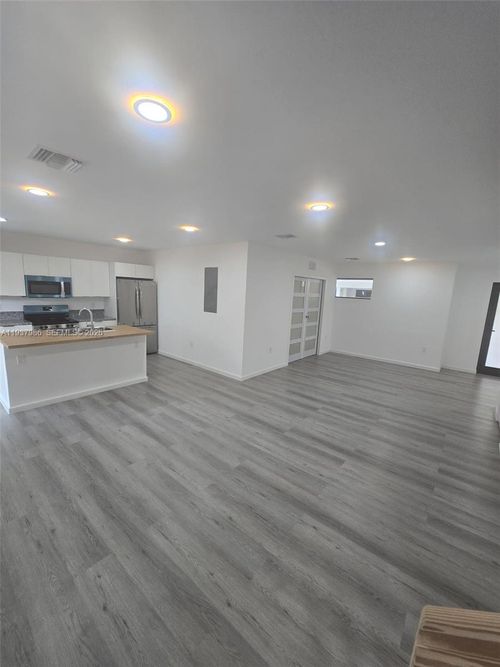 0-568 Nw 7th St, Florida City, FL, 33034-2090 | Card Image