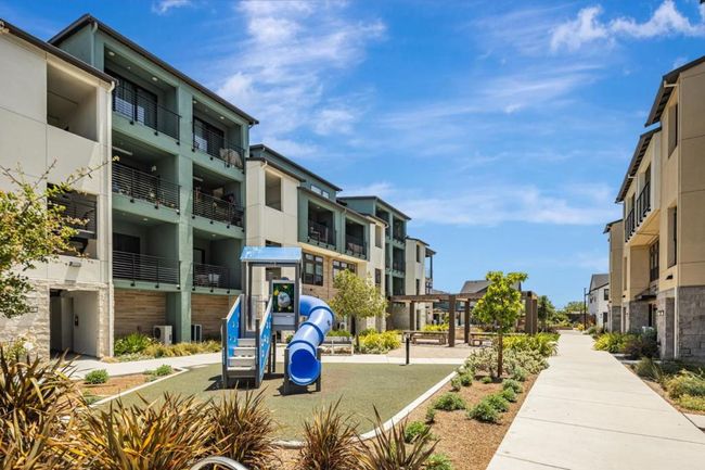 112 Waters Park Cir, Townhouse with 2 bedrooms, 3 bathrooms and 2 parking in San Mateo CA | Image 34