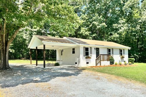 617 Rock Hill Church Rd, Matthews, NC, 28104-3139 | Card Image