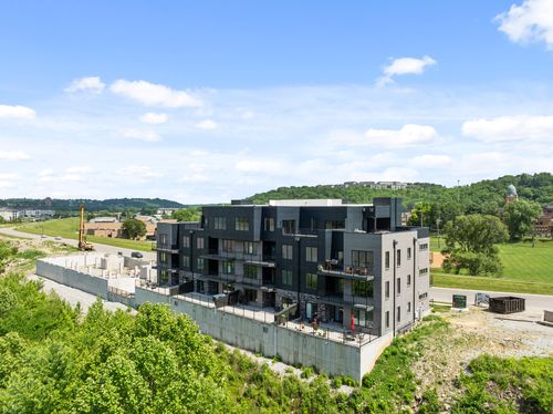 204-747 Manhattan Blvd, Dayton, KY, 41074-2008 | Card Image