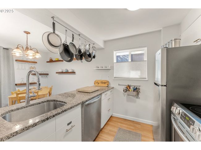 UNIT-13 - 47 Eagle Crest Dr, Condo with 2 bedrooms, 1 bathrooms and null parking in Lake Oswego OR | Image 10