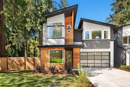 a-13321 108th Ave Ne, Kirkland, WA, 98034-2051 | Card Image